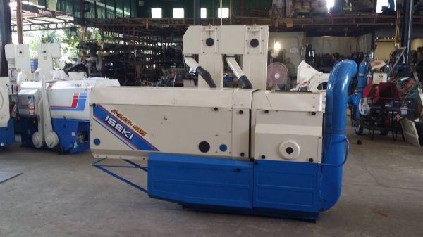 เครื่องสีข้าวกล้องเก่าญี่ปุ่น ISEKI  รุ่น 405 สภาพเครื่องสวย พร้อมใช้งาน