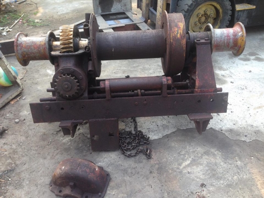 ขายวิ๊นขนาดใหญ่มี2หัว เพลาทองเหลือง สภาพสวยเอาไปทำได้หลายอย่าง ใส่เรือ วิ๊นสมอ ใส่หลังรถยกหรือขุดเจาะบ่อดาล ขายถูกๆครับ 18000 บาท