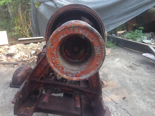 ขายวิ๊นขนาดใหญ่มี2หัว เพลาทองเหลือง สภาพสวยเอาไปทำได้หลายอย่าง ใส่เรือ วิ๊นสมอ ใส่หลังรถยกหรือขุดเจาะบ่อดาล ขายถูกๆครับ 18000 บาท