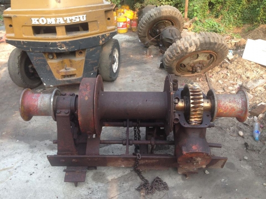 ขายวิ๊นขนาดใหญ่มี2หัว เพลาทองเหลือง สภาพสวยเอาไปทำได้หลายอย่าง ใส่เรือ วิ๊นสมอ ใส่หลังรถยกหรือขุดเจาะบ่อดาล ขายถูกๆครับ 18000 บาท