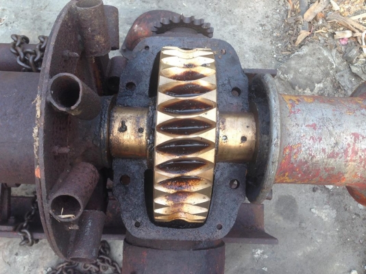 ขายวิ๊นขนาดใหญ่มี2หัว เพลาทองเหลือง สภาพสวยเอาไปทำได้หลายอย่าง ใส่เรือ วิ๊นสมอ ใส่หลังรถยกหรือขุดเจาะบ่อดาล ขายถูกๆครับ 18000 บาท