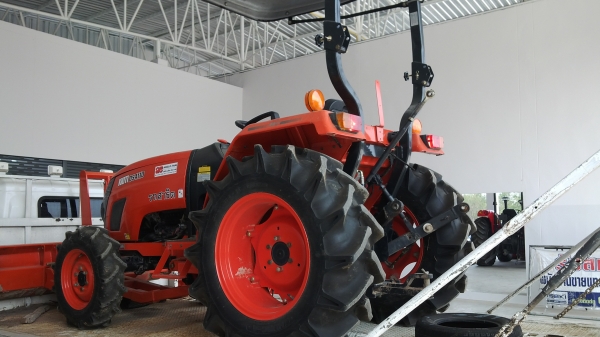 ขาย รถสาธิต ของตัวแทน แองโกลไทย KIOTI DS4110   ขนาด 41 แรงม้า