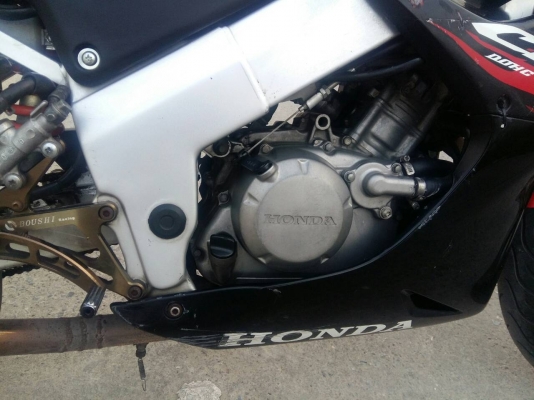 CBR 150 cc. ราคา 19000 บาท สนใจโทร 089-8859869 เดช CBR 150 cc. ราคา 19000 บาท สนใจโทร 089-8859869 เดช