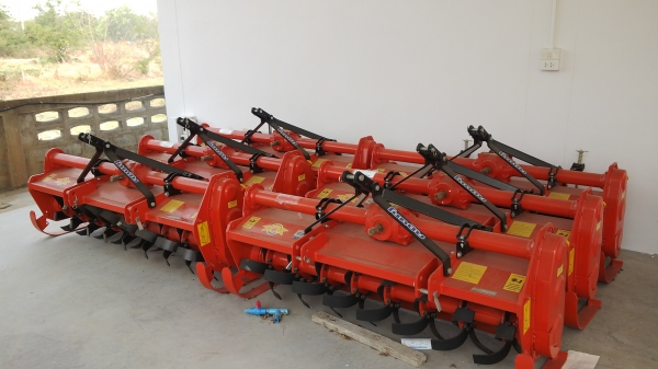 ขายล้าง สต๊อค โรตารี่ รุ่นเฟืองของ โชคชัย ขนาด 1.8 และ 1.6 เมตร