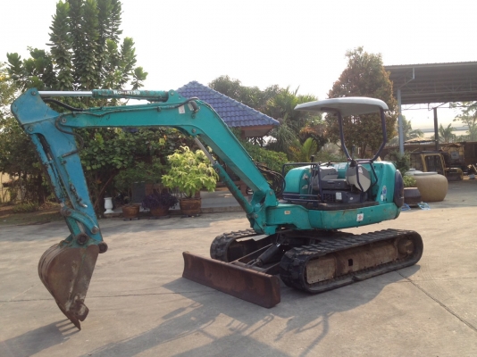 รถขุด Komatsu PC40R-8 แทรคยาง มือสองนำเข้าจากญี่ปุ่น สภาพพร้อมใช้งาน รถขุด Komatsu PC40R-8 แทรคยาง มือสองนำเข้าจากญี่ปุ่น สภาพพร้อมใช้งาน