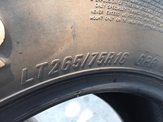 ขายยาง Maxxis buck shot 265/75/16 ปี14