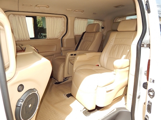 HYUNDAI GRNAD STAREX 2.5 VIP ปลายปี 2011 HYUNDAI GRNAD STAREX 2.5 VIP ปลายปี 2011