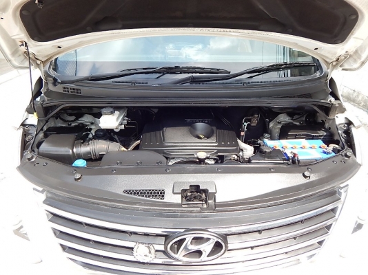 HYUNDAI GRNAD STAREX 2.5 VIP ปลายปี 2011 HYUNDAI GRNAD STAREX 2.5 VIP ปลายปี 2011