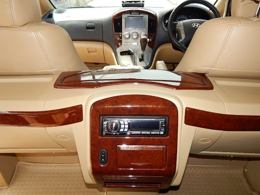 HYUNDAI GRNAD STAREX 2.5 VIP ปลายปี 2011 HYUNDAI GRNAD STAREX 2.5 VIP ปลายปี 2011