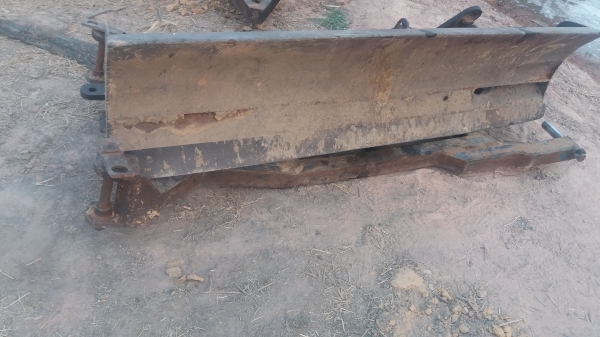 ชุดดันหน้า KK ใสารถไถฟอร์ด ชุดดันหน้า KK ใสารถไถฟอร์ด