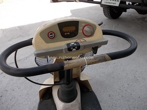 รถไฟฟ้า 3 ล้อ/4 ล้อ  YANMAR    NP37E-DX  รหัสสินค้า : 80802646  ติดต่อ Tel.086-8150487 www.nihonmono.com