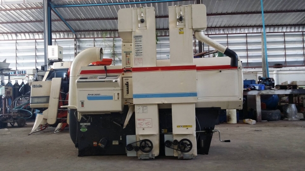 เครื่องสีข้าวกล้องเก่าญี่ปุ่น YANMAR รุ่น RHS300 สภาพเครื่องสวย พร้อมใช้งาน