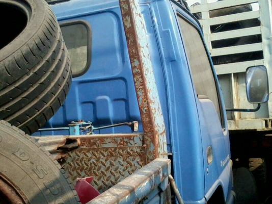 6ล้อติดเครน2.5ตัน