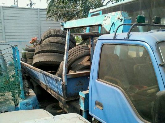 6ล้อติดเครน2.5ตัน