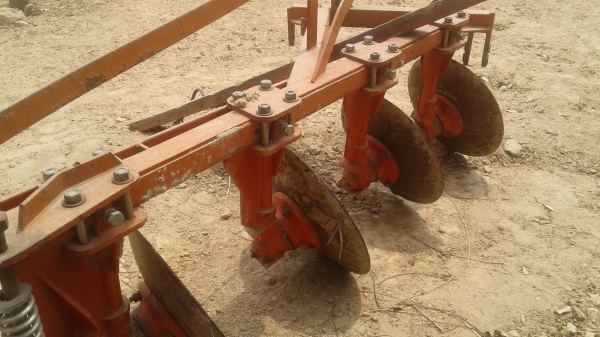 ขายตามสภาพพาน4ใบ20นิ้วของLCSติดมากับรถไถ36แรง ขายตามสภาพพาน4ใบ20นิ้วของLCSติดมากับรถไถ36แรง