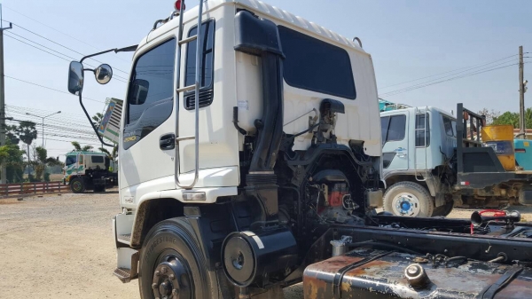 ขาย ISUZU FVM 32N2 230 แรงม้า ปี 47 ขาย ISUZU FVM 32N2 230 แรงม้า ปี 47