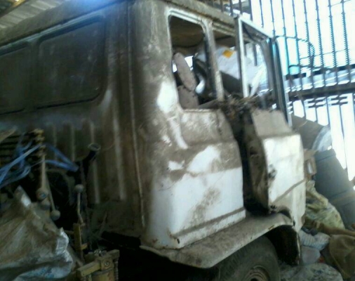 6ล้อHino จดประกอบติดเครน ราคา330000 บาท