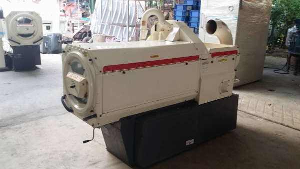 เครื่องสีข้าวกล้องเก่าญี่ปุ่น YANMAR รุ่น RHS300(2) สภาพเครื่องสวย พร้อมใช้งาน