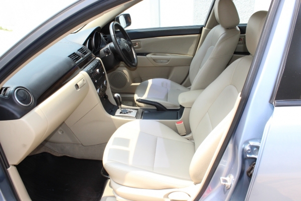 MAZDA3 4ประตู รถสวยเดิมทั้งคัน ออกรถ 25,000 บาท MAZDA3 4ประตู รถสวยเดิมทั้งคัน ออกรถ 25,000 บาท