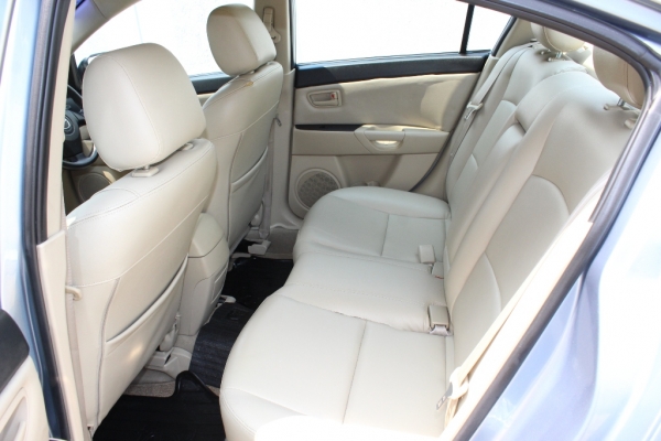 MAZDA3 4ประตู รถสวยเดิมทั้งคัน ออกรถ 25,000 บาท MAZDA3 4ประตู รถสวยเดิมทั้งคัน ออกรถ 25,000 บาท