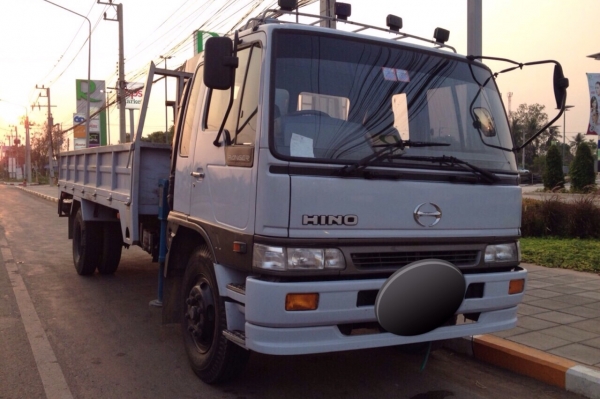 ขายรถหกล้อติดเครน HINO FF1J เครื่อง JO8C-210 แรง ปี 40 กระบะช่วงยาว 6.50 เมตร ยาง 9.00 ติดเครน tanado 3 ตัน 4 ปอก 3 ชัก ทะเบียนพร้อม