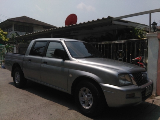 ขายครับ กะบะ ราคาแสนกลางๆ strada grandis 4ประตู 2.8 GLX รถปี 2002 ขายครับ กะบะ ราคาแสนกลางๆ strada grandis 4ประตู 2.8 GLX รถปี 2002