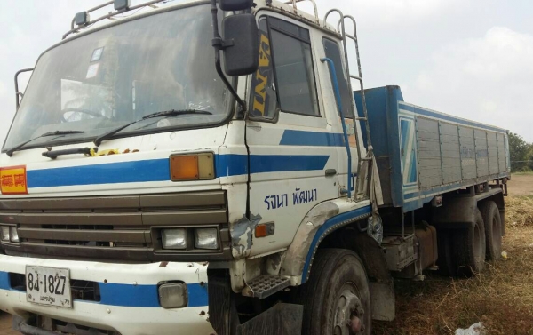 ขายๆ 655,000บ สิบล้อ นิสัน UD CWM430W 230ปี40 แม่เดียว ดั้ม มีเนียม สภาพดีสวยบางเดิมพร้อมใช้ เล่มทะเบียนพร้อมโอน มีระบบลากจูง ราคานี้ขับสงถึง