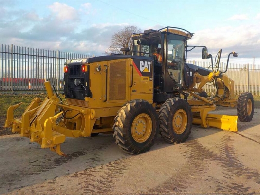 ขาย รถเกรด12M จำหน่าย รถ เครื่องจักร นำเข้า100\% อปกรณ์ทุกชิด ราคาถูก eurotec. 0818176901