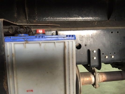 ขาย 6 ล้อ อีซูซุ FRR 210 แรง ตู้แห้ง  ยาว 6.5 ม. วิ่งน้อย 1x,xxx สภาพสวยจัด พร้อมใช้  จัดแนนท์ได้ครับ สนใจติดต่อ 081-9420141  ,  081-5715326