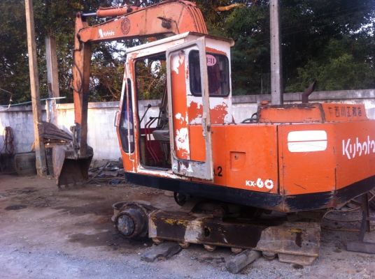 คูโบต้า HK250 เครื่องอีซูซุ 100 แรง ดีปั้มเฟืองดี เฟืองดัวเดินเปลี่ยนแล้ว ตัวนำมี ต่อรองได้