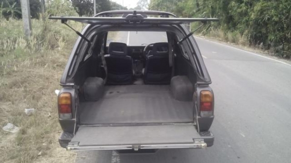 mazda FAMILIA กระบะน้อย