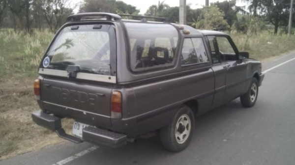 mazda FAMILIA กระบะน้อย