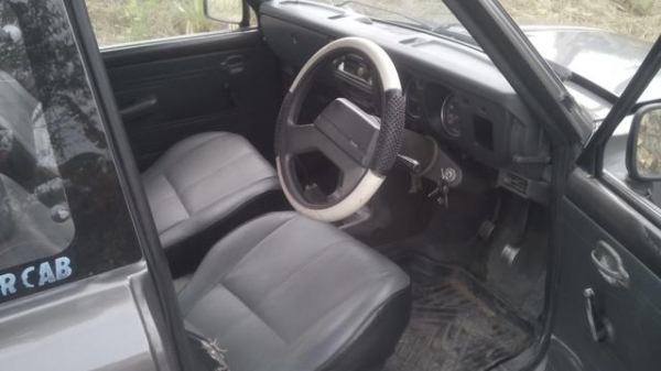 mazda FAMILIA กระบะน้อย