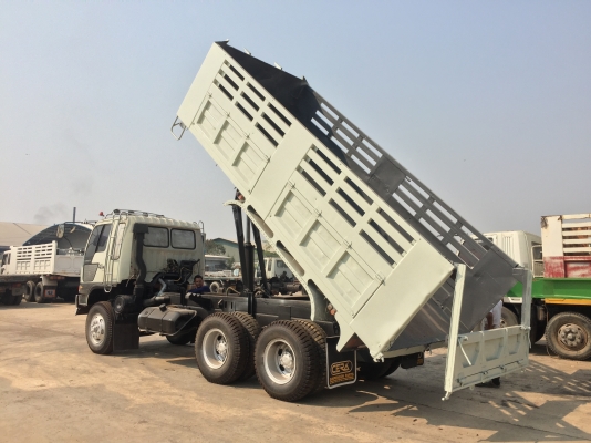 แสงฟ้าเต๊นท์รถ//ขายรถพ่วง10ล้อ2เพลาดั้มแม่ลุก เครื่อง320แรง เสื้อเพลาZM ยางใหม่18เส้น