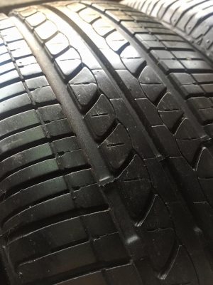 ขายยาง BRIDGESTONE B250 185-65-15 ปี12 ดอกสวย ชุดละ 2,000 บาท