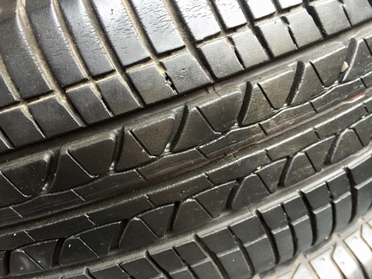ขายยาง BRIDGESTONE B250 175-65-15 ปี12 ดอกสวย คู่ละ 1,200 บาท
