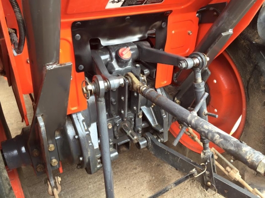 ขายรถไถ Kubota L3608(4WD) พร้อมชุดบุ้งกี๋ รถสวย เดิมๆ พร้อมใช้งาน