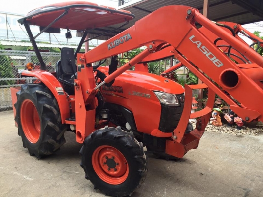 ขายรถไถ Kubota L3608(4WD) พร้อมชุดบุ้งกี๋ รถสวย เดิมๆ พร้อมใช้งาน