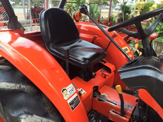 ขายรถไถ Kubota L3608(4WD) พร้อมชุดบุ้งกี๋ รถสวย เดิมๆ พร้อมใช้งาน