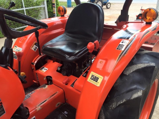 ขายรถไถ Kubota L3608(4WD) พร้อมชุดบุ้งกี๋ รถสวย เดิมๆ พร้อมใช้งาน