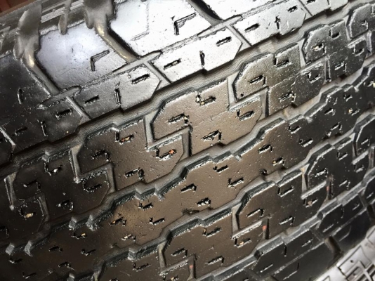 ขายยาง BRIDGESTONE DUELER H-T 265-70-16 ปี12 ยางสวย ไม่มีปะ พร้อมใช้งาน ชุดละ 3,500 บาท