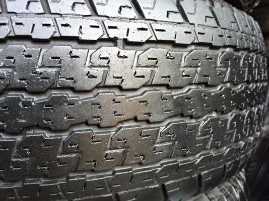 ขายยาง BRIDGESTONE DUELER H-T 265-70-16 ปี12 ยางสวย ไม่มีปะ พร้อมใช้งาน ชุดละ 3,500 บาท