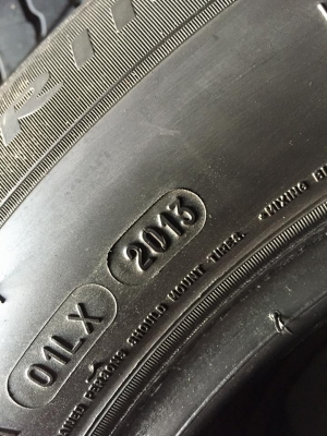 ขายยาง MICHELIN PRIMACY 3st 205-65-15 ปี13 ดอกหนา ไม่มีปะ ชุดละ 3,500 บาท