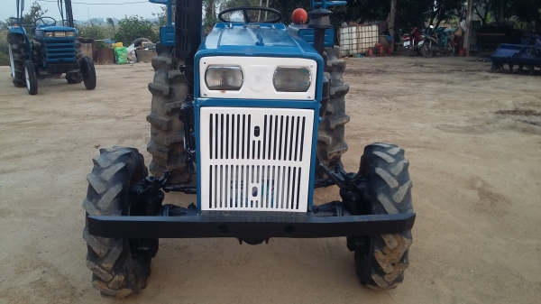 จัดส่งพี่ จังหวัดยโสธรครับ ขายรถไถเเชมป์304SLX 4×4 โฟวิน พร้อมผาน5ใบ22 พร้อมใช้งาน จัดส่งพี่ จังหวัดยโสธรครับ ขายรถไถเเชมป์304SLX 4×4 โฟวิน พร้อมผาน5ใบ22 พร้อมใช้งาน