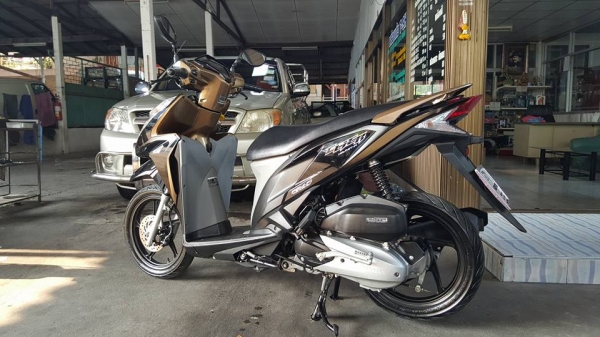 รถมือสอง เกรดรถใหม่ HONDA CLICK-i 125 CC รุ่น TOP ฟรีค่าโอน