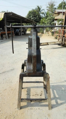 Sell>> ปั้มคอม้า ปั้มคาราบาว เบอร์ 1 สภาพเดิมๆไม่ทำสี ไม่มีช้ำ หน้าโต้ะสวยเฟืองคมกลไกยังดีหมุนนิ่มพร้อมใช้งาน!!