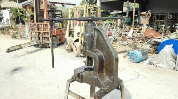 Sell>> ปั้มคอม้า ปั้มคาราบาว เบอร์ 1 สภาพเดิมๆไม่ทำสี ไม่มีช้ำ หน้าโต้ะสวยเฟืองคมกลไกยังดีหมุนนิ่มพร้อมใช้งาน!!