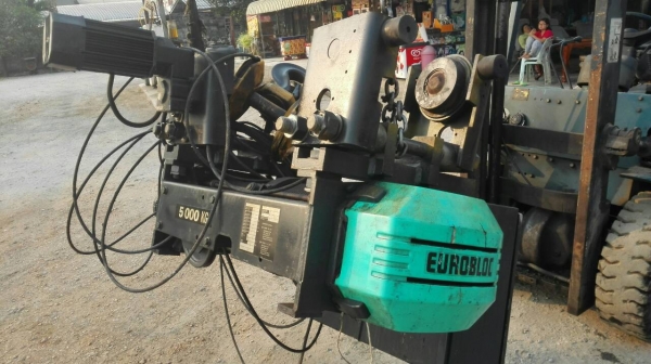 Sell> รอกสลิง EUROBLOC 5 ตัน. สลิงยาว 12 m. ความเร็ว 2 สปีด(ช้า:เร็ว) ไฟ 380V พร้อมตัวเดินรางบีม สภาพใหม่ 95\% มาเทสได้เลย!!