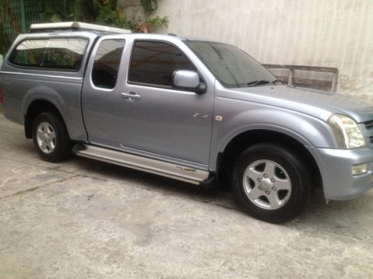 ISUZU  SLX 3.0 ปี03 รถบ้านมือเดียวผู้หญิงใช้วิ่งน้อยสภาพสวยเดิมๆไม่เคยชน