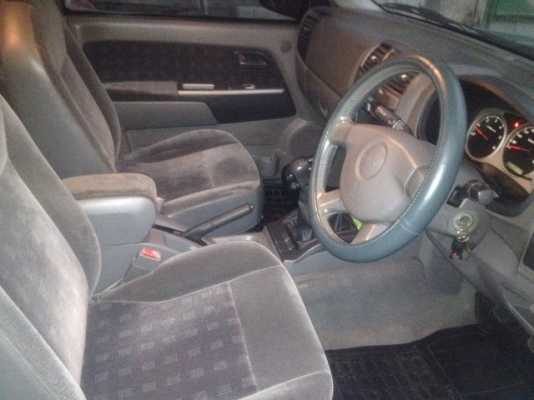 ISUZU  SLX 3.0 ปี03 รถบ้านมือเดียวผู้หญิงใช้วิ่งน้อยสภาพสวยเดิมๆไม่เคยชน